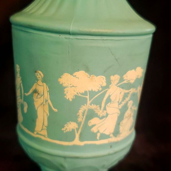 Vtg Avon Imitation Wedgwood Jasperware Greek Goddess Bottle / Urn with Stopper - Picture 5 of 6